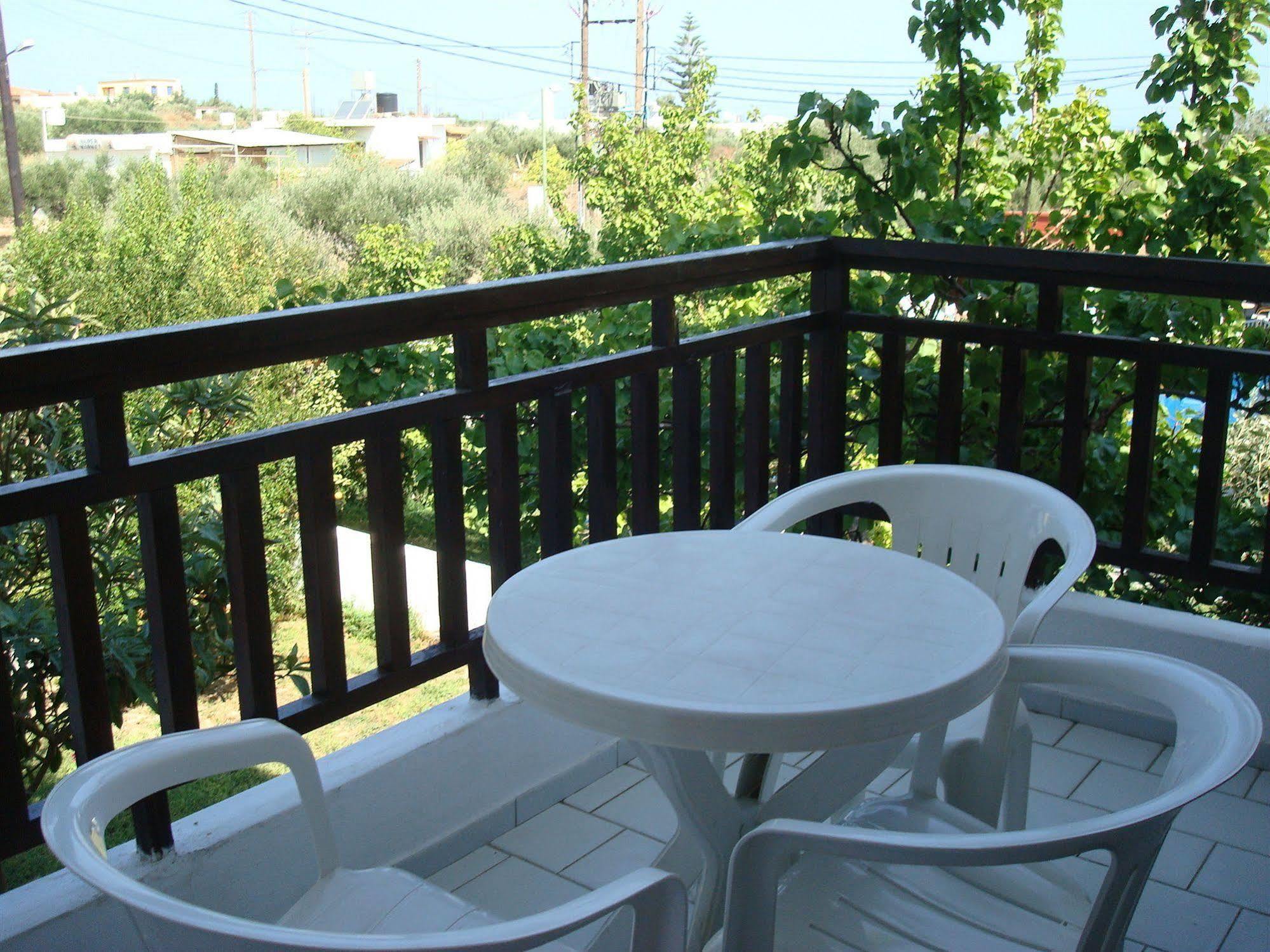 Sirocco Apartments แอร์ซอนิสซอส ภายนอก รูปภาพ